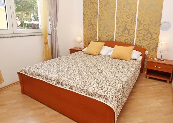Modern Eingerichtete Fuer 4 Personen Mit Meerblick By Interhome Baška