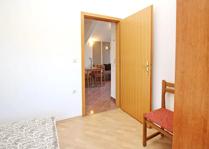 Modern Eingerichtete Fuer 4 Personen Mit Meerblick By Interhome *