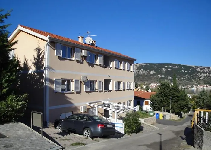 Modern Eingerichtete Fuer 4 Personen Mit Meerblick By Interhome