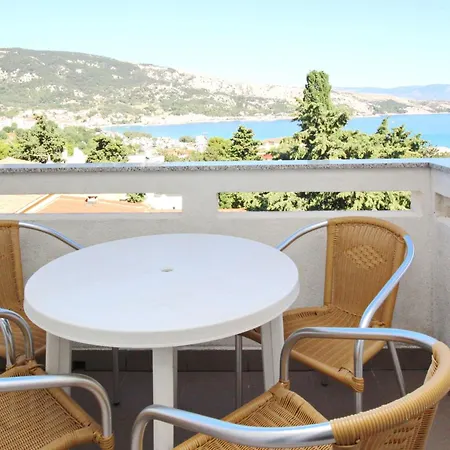 Modern Eingerichtete Fuer 4 Personen Mit Meerblick By Interhome Lejlighed Baška