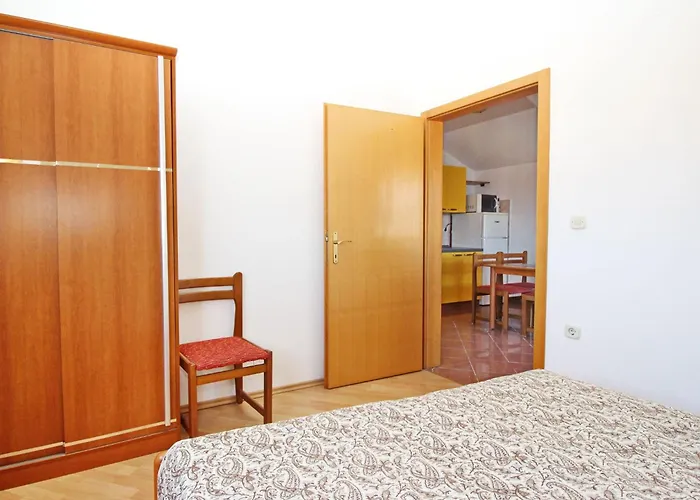 Modern Eingerichtete Fuer 4 Personen Mit Meerblick By Interhome Lejlighed